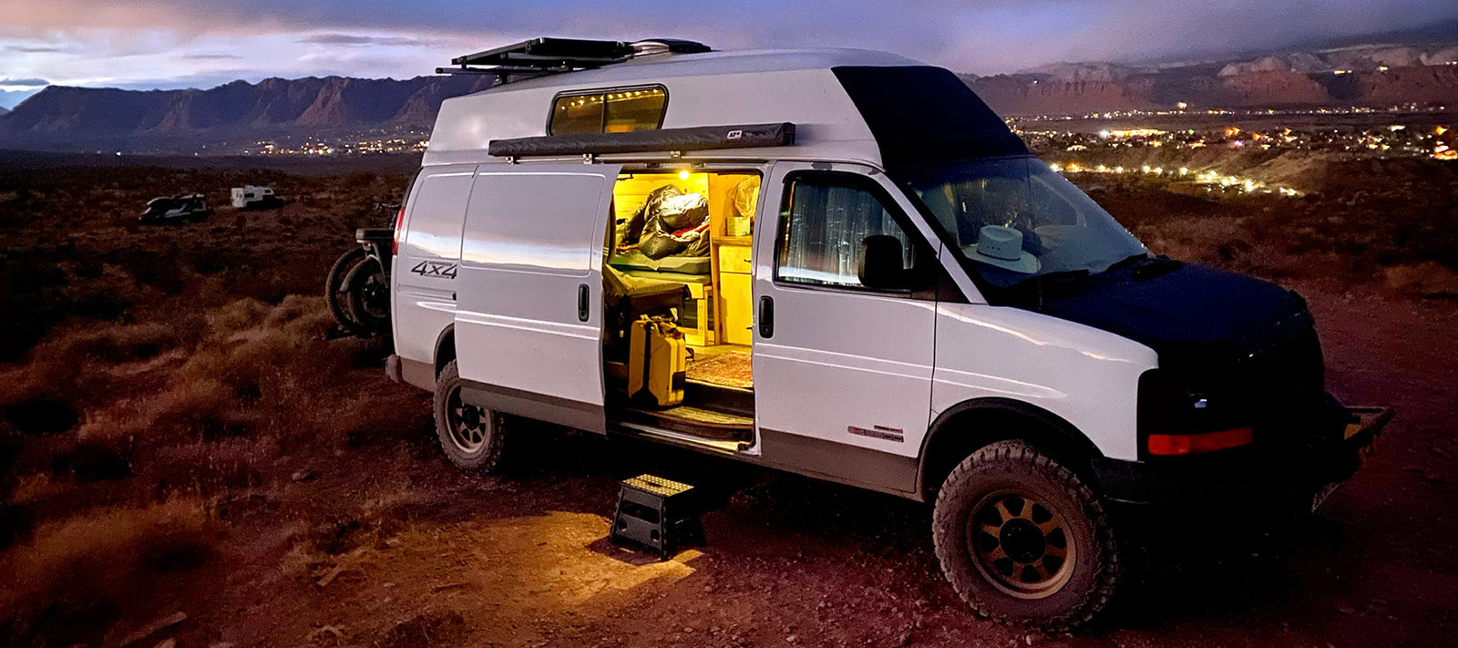Rigs We Dig: GMC Savana Van '06